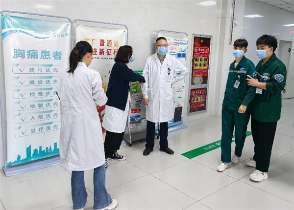 护国寺中医医院内科王博元主治医师援疆工作