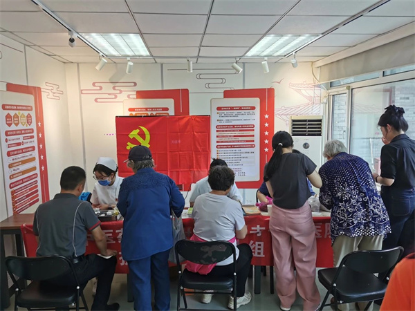 艾香沁端阳 杏林送安康——护国寺中医医院糖尿病工作小组端午中医药健康惠民活动侧记